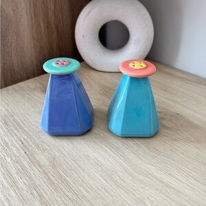 Lindt-Stymeist Colorways | Pyramid Salt & Pepper Shakers
